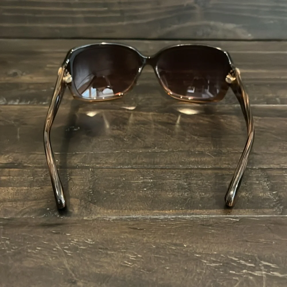 MARC BY MARC JACOBS SUNGLASSES W/ BRANDED CASE - Picture 8 of 10